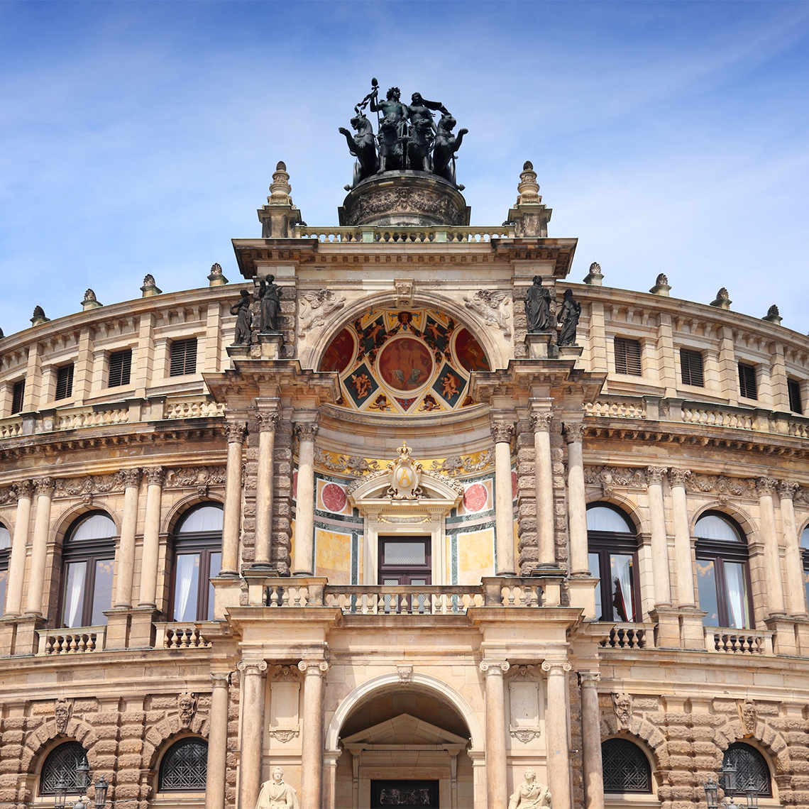EatHappy-Dresden-Semperoper-bei-Tag