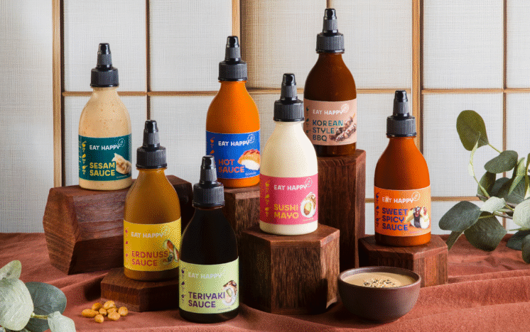 alle Saucen der neuen EAT HAPPY Saucen Range auf einem Bild